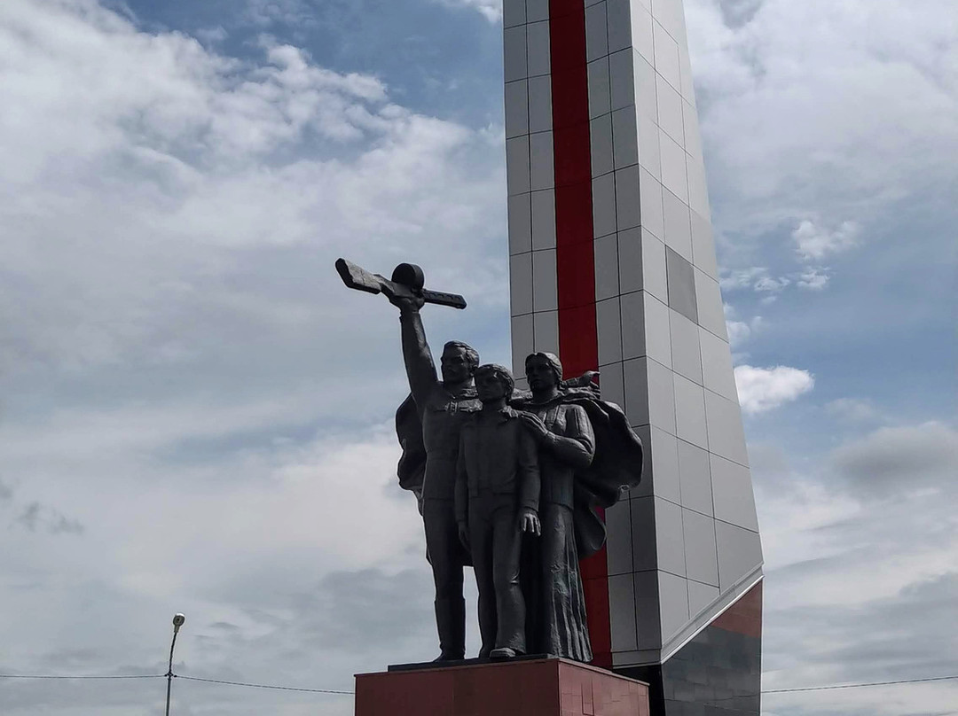 Glory to the Heroes of the Front and Rear  Stele