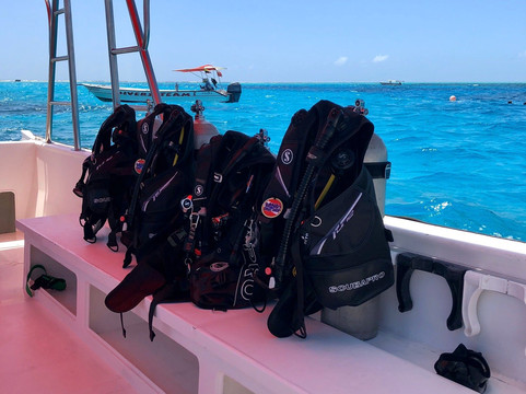 Banda Dive Shop-圣安德烈斯必去景点