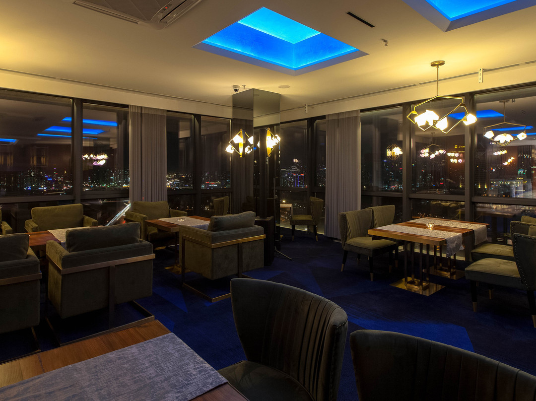 IL Cavallo Restaurant & Lounge