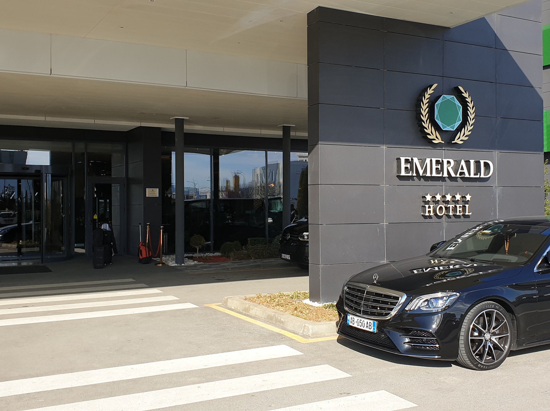 Emerald Hotel主图