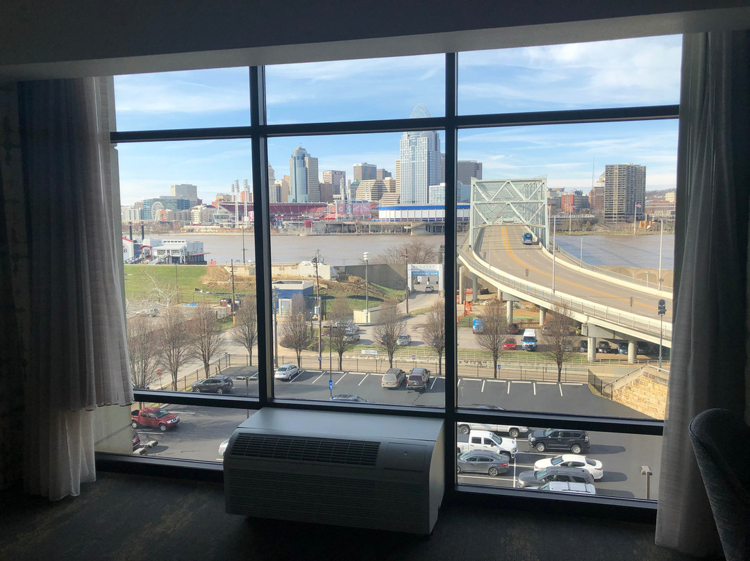 Hampton Inn And Suites Newport/cincinnati主图