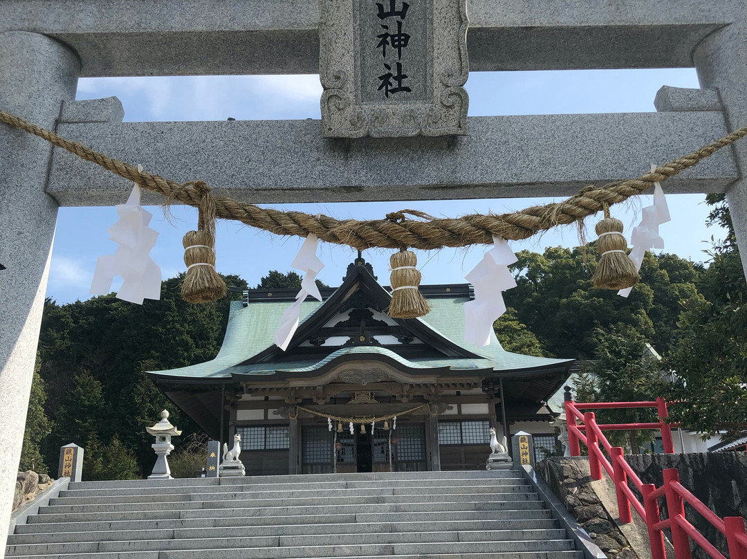 Kagamiyama Shrine-唐津市必去景点
