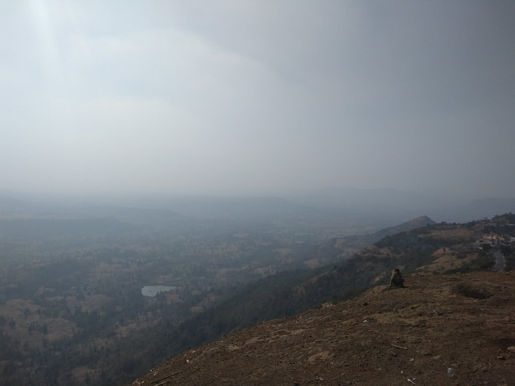 Table Point-Saputara必去景点