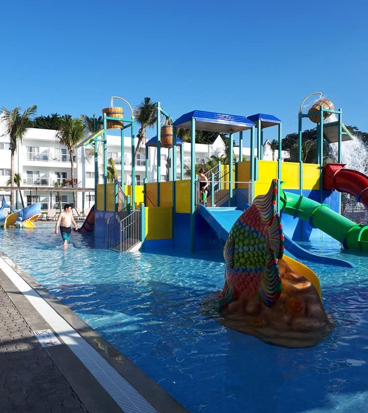 奥乔里奥斯悦宜湾酒店主图