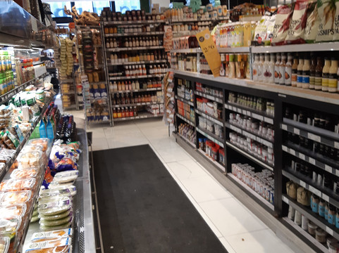 湾景村购物中心-多伦多必去景点