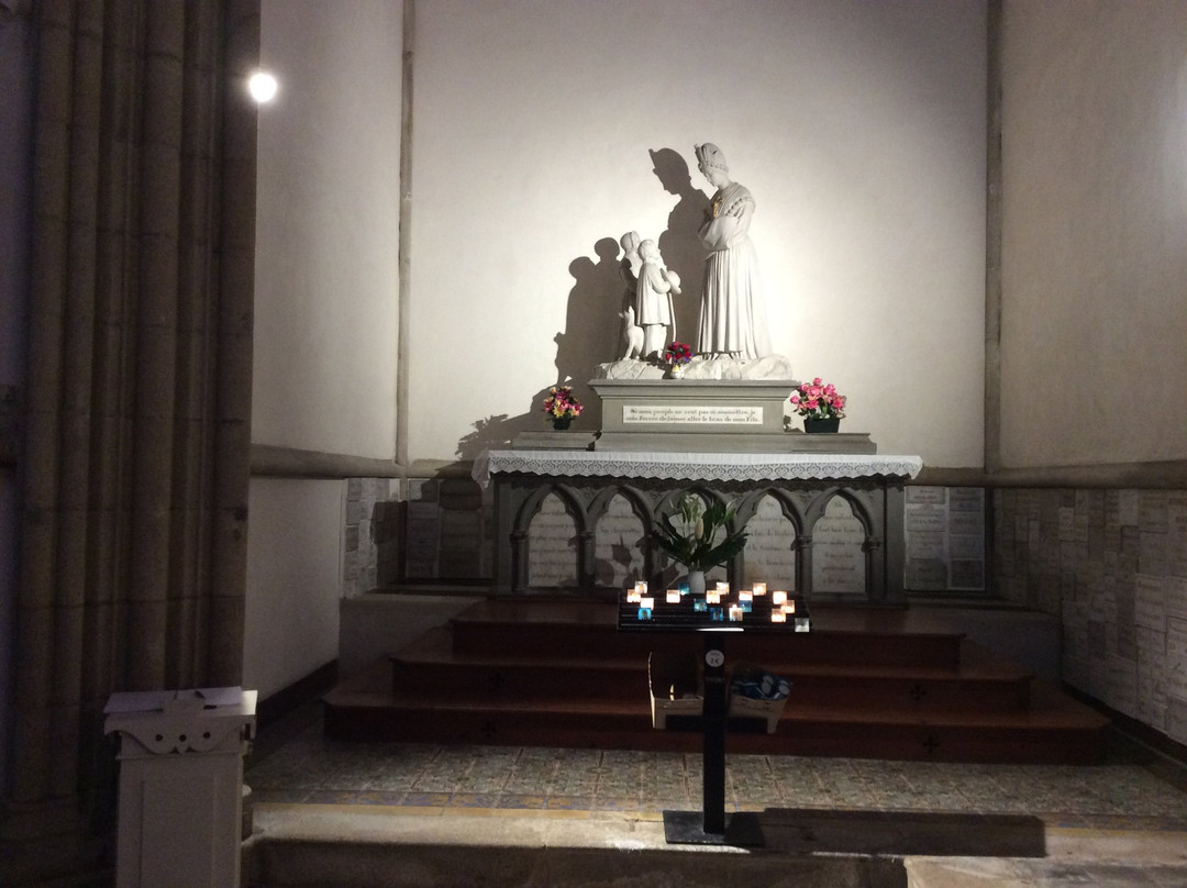 sanctuaire Notre-Dame de la Salette-St-Martin-des-Champs必去景点