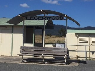 Legerwood Memorial Tree Carvings景点图片