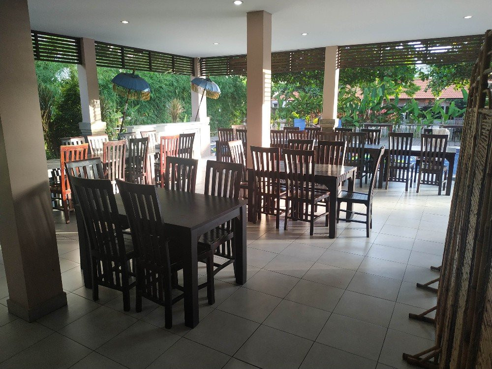 Dhyanapura City Hotel主图