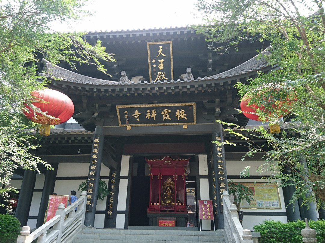 桂林栖霞寺-桂林市必去景点
