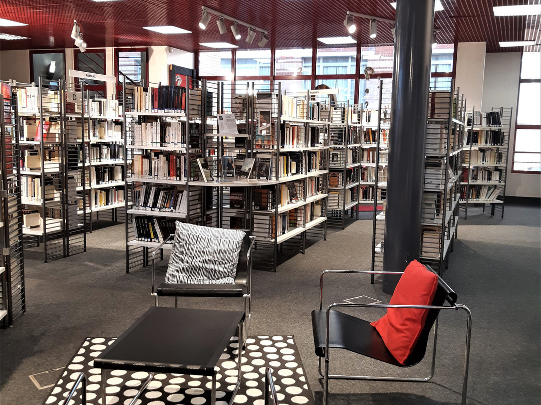 Bibliothèque Emile Aillaud-博比尼必去景点