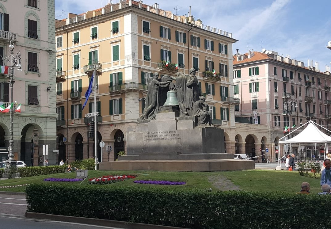 Monumento ai Caduti 1915-18 - “Rintocchi e Memorie”-萨沃纳必去景点