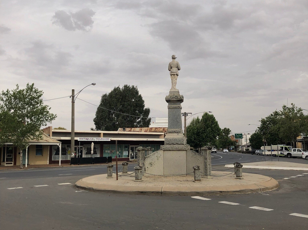 Elliott Gardens-Charlton必去景点