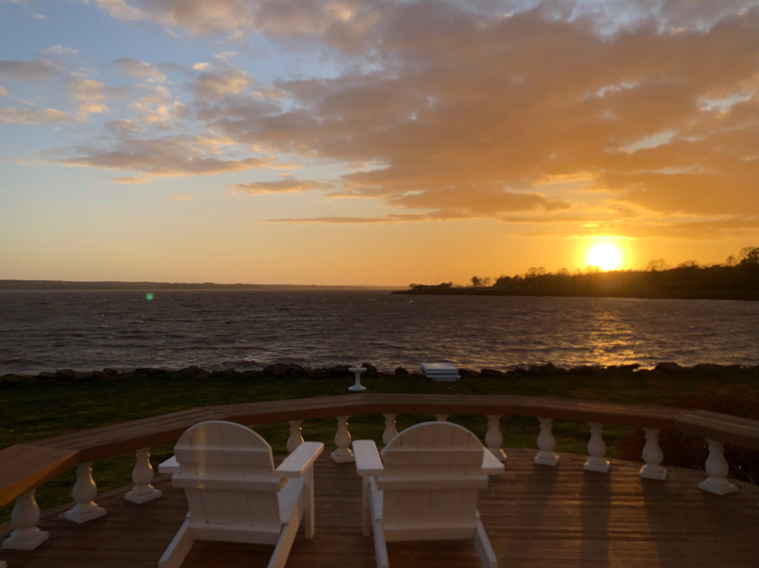 1 West Inn Waterfront主图