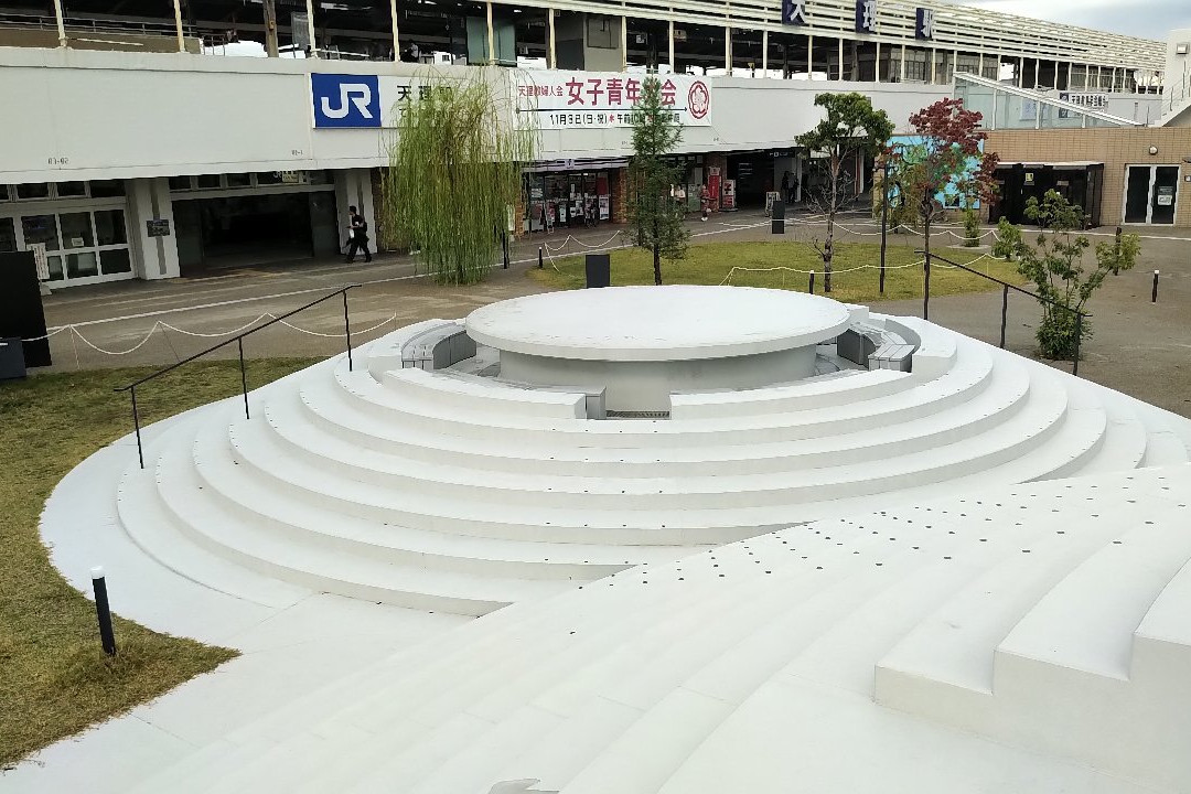 Tenri Ekimae Square CoFuFun-天理市必去景点