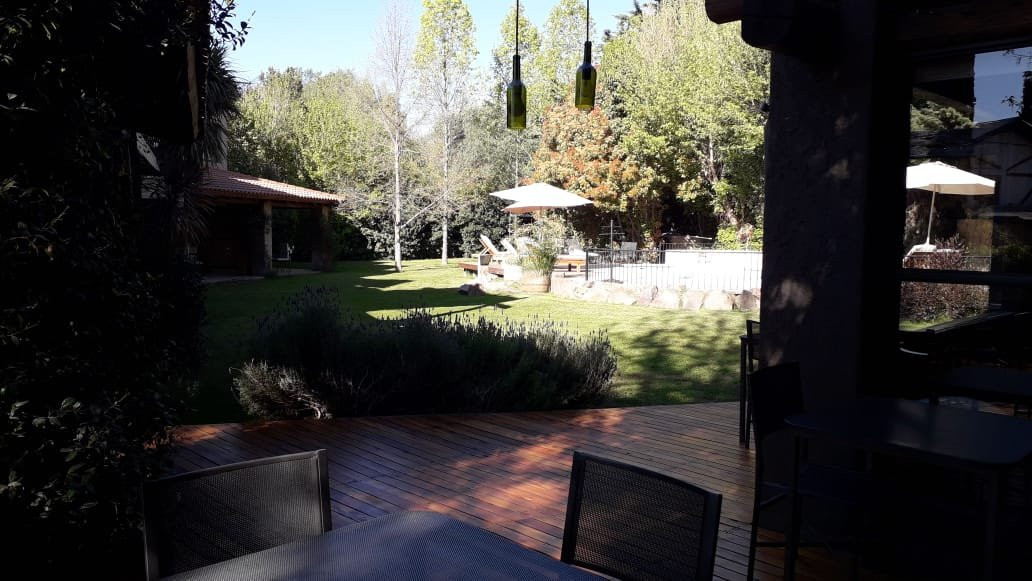 拉雷斯查克拉斯酒店主图