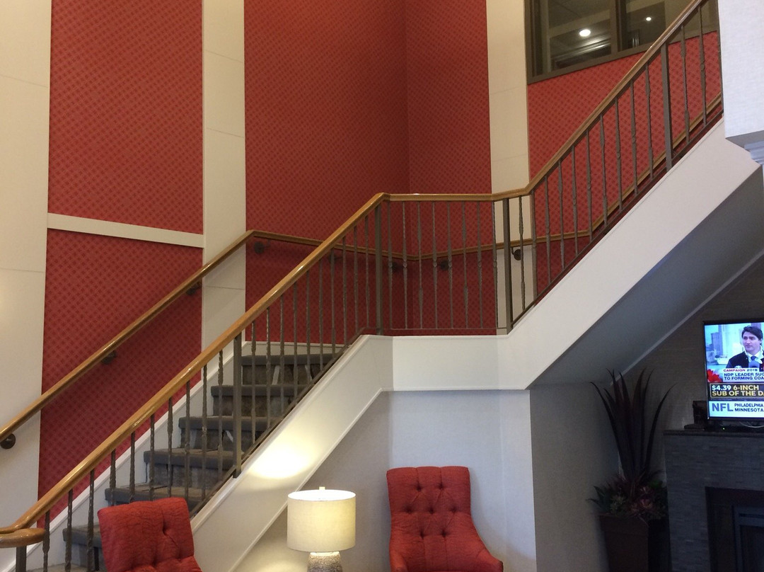 Best Western Plus Burlington Inn & Suites主图