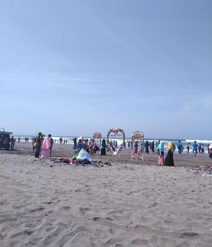 Parangtritis Beach景点图片