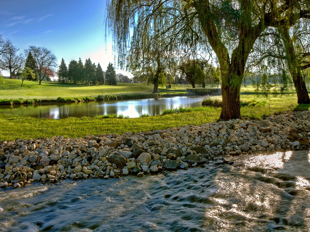 Fox Bend Golf Course景点图片