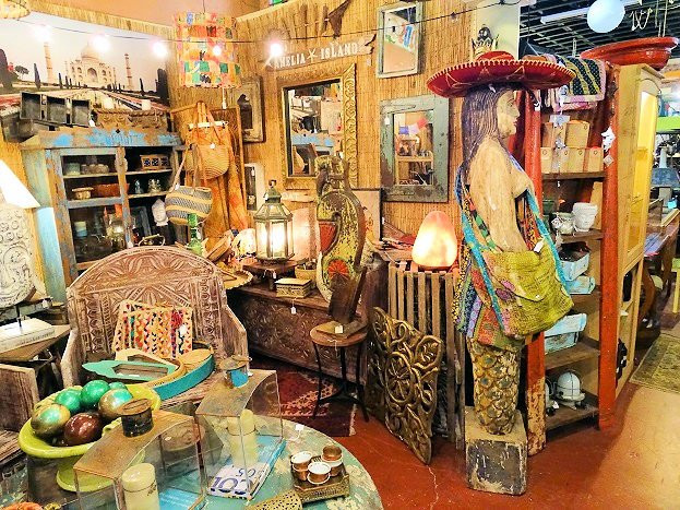 Eight Flags Antique Market