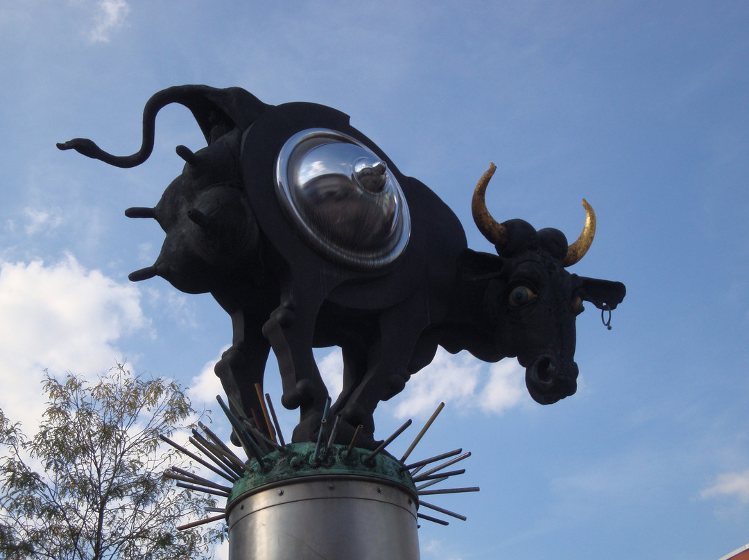 Skulptur "Kuh-riosum"景点图片