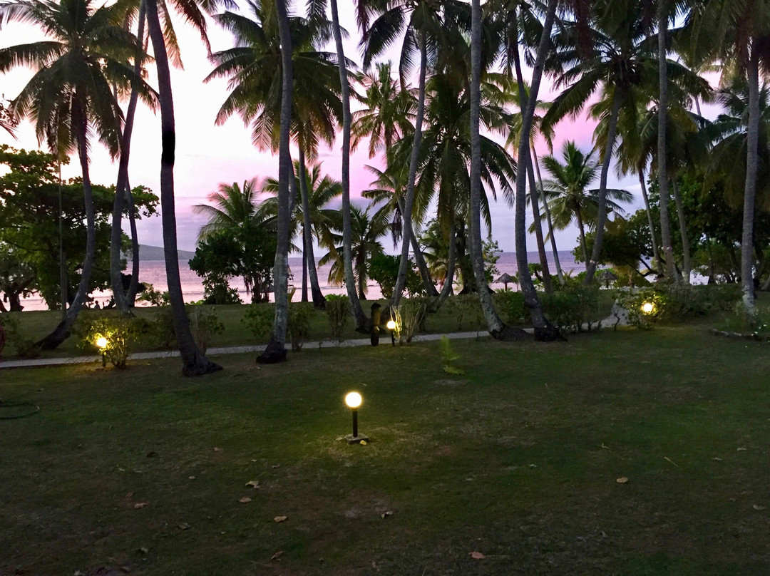 玛那岛度假酒店主图