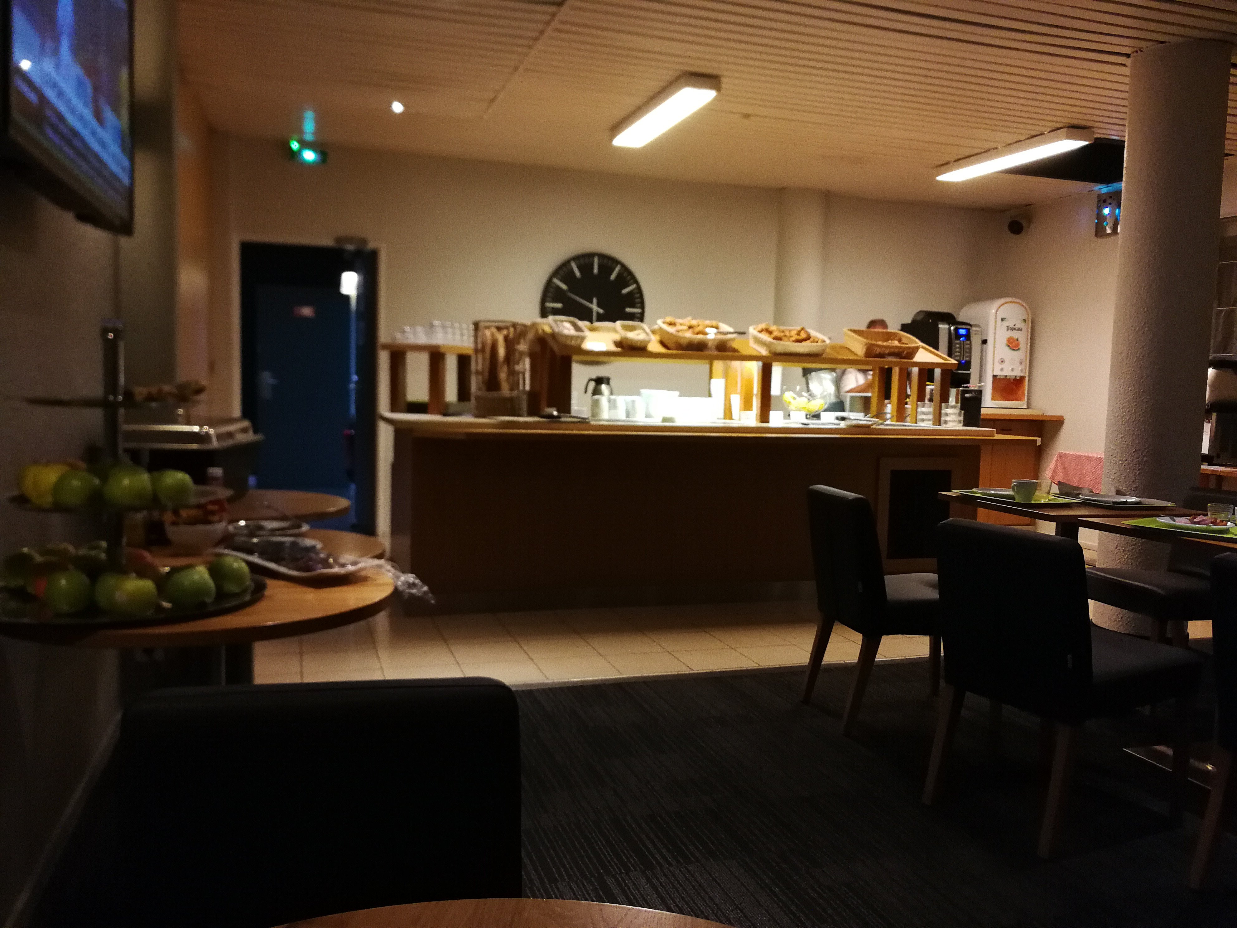 基里亚德奥利机场安蒂蒙酒店-餐饮