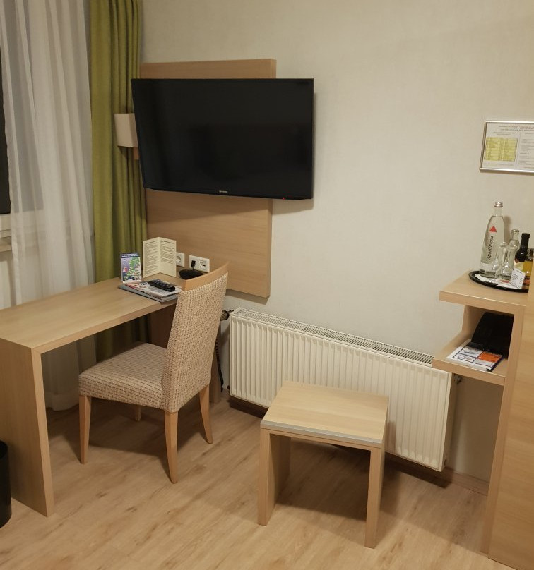 豪斯沃德施餐厅酒店主图