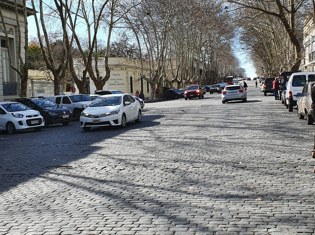 Avenida General Flores-科洛尼亚·德尔萨克拉门托城必去景点