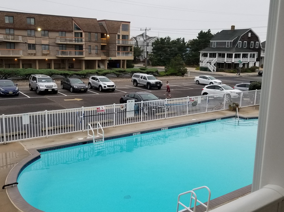 Coral Seas Oceanfront Motel主图