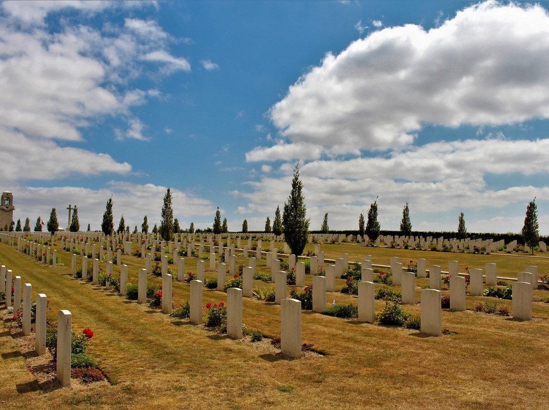 Villers-Bretonneux Military Cemetery景点图片