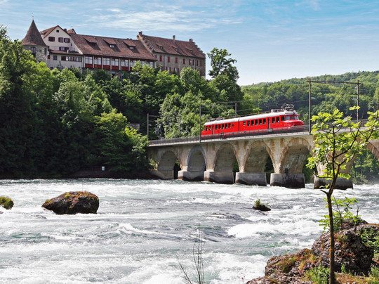Brunchfahrt im Roten Doppelpfeil-苏黎世必去景点