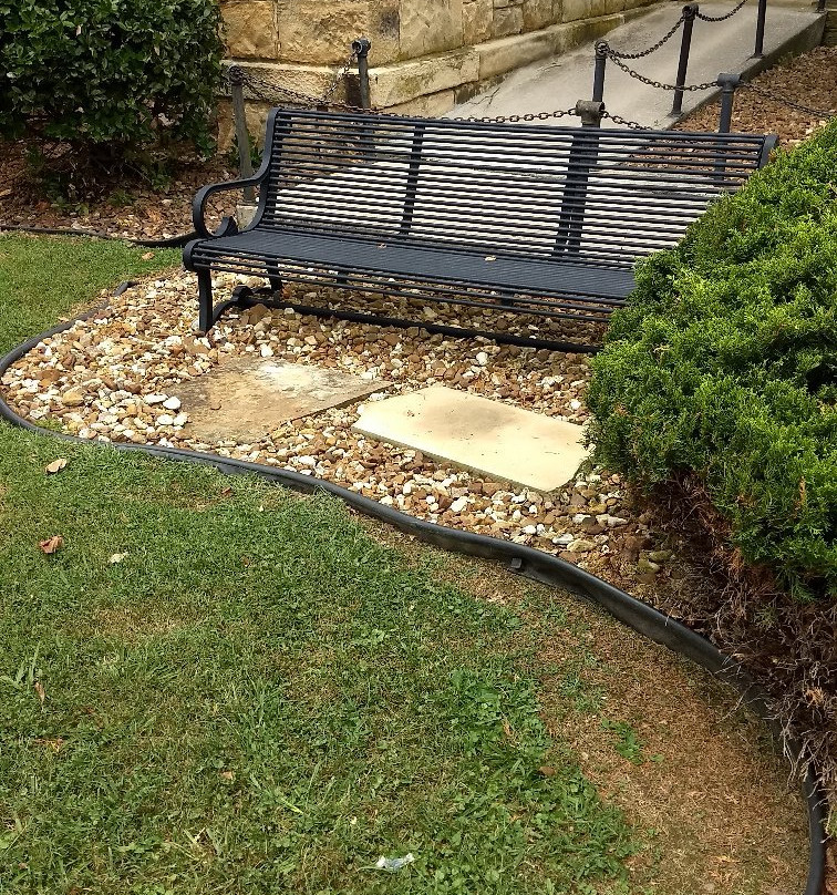 Visitor Information Center/Gazebo-Crossville必去景点