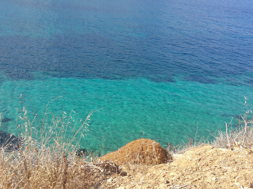 Levrossos Beach Apartments主图