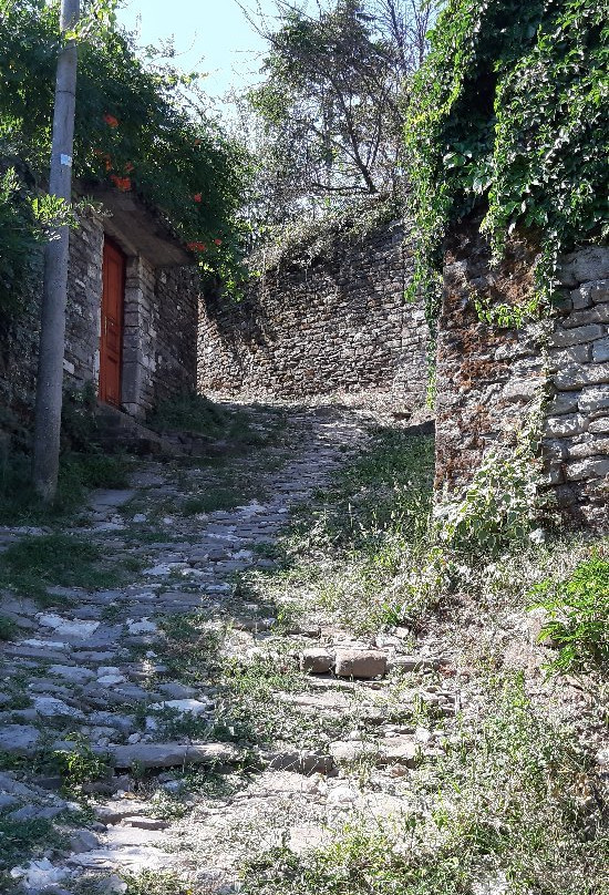 Kisha e Shën Kollit景点图片