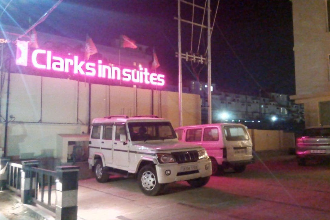 Clarks Inn Suites主图