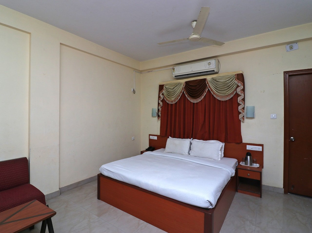 SPOT ON 36099 United-21 Beach View主图