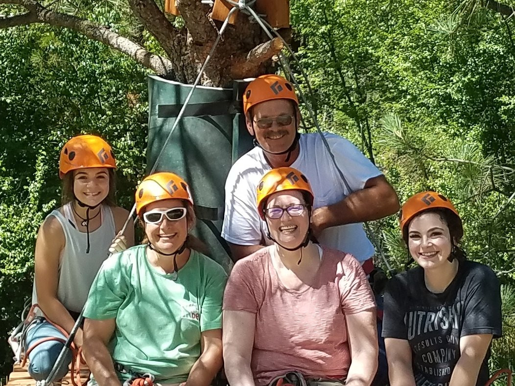 Cascade Ropes Challenge and Ziplines景点图片