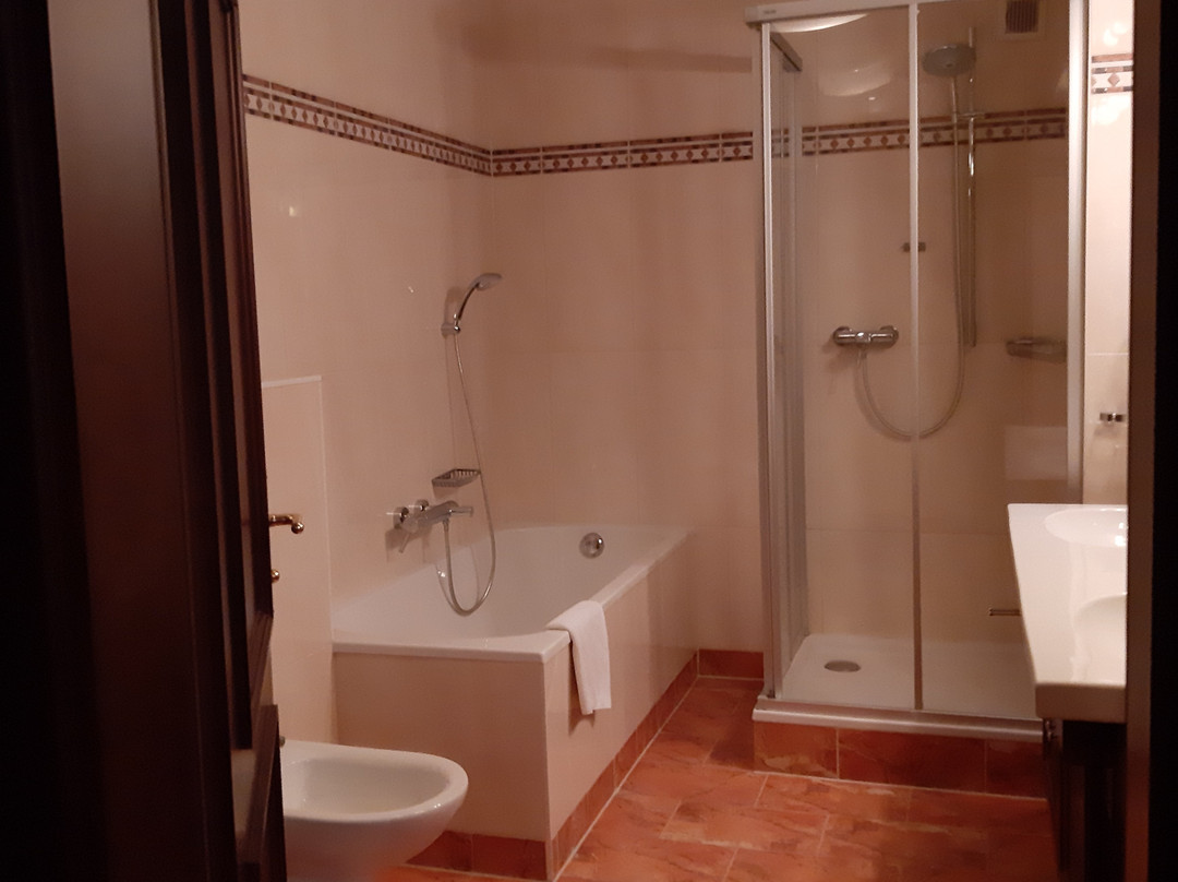 Hotel Eagles Inn主图