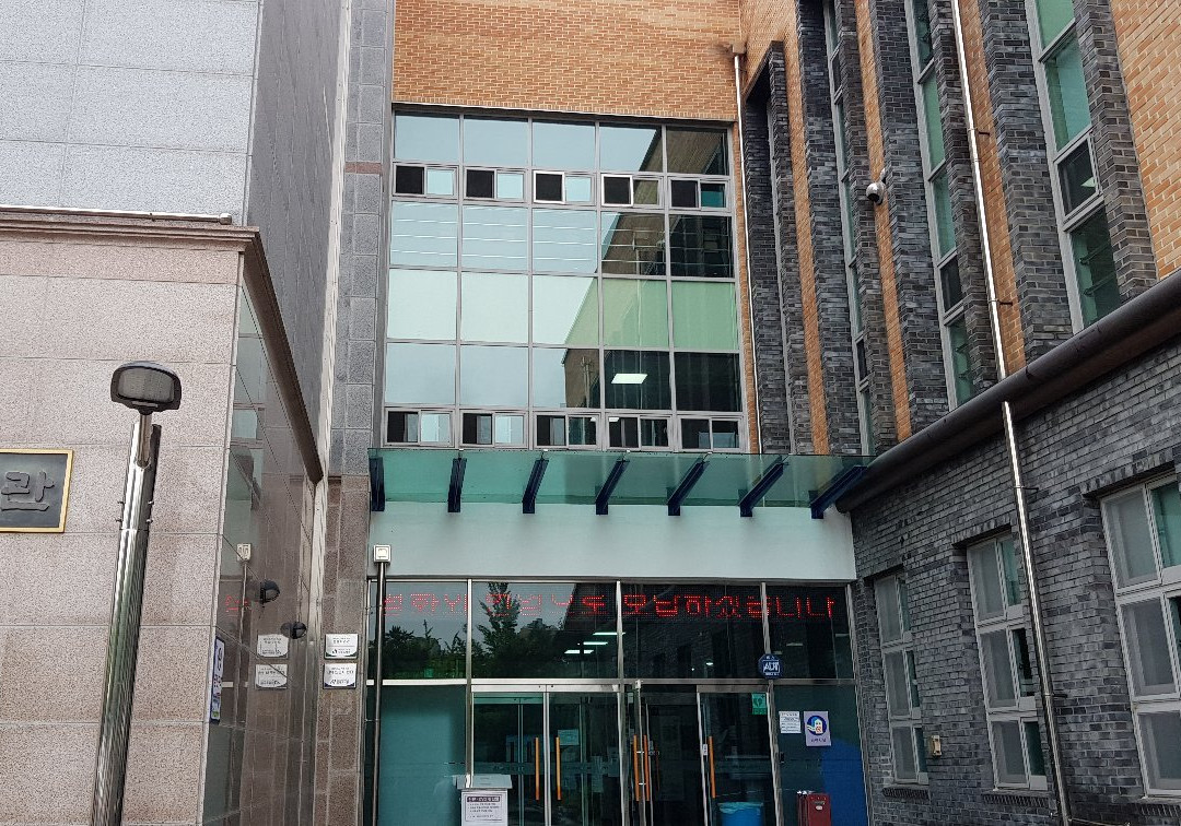 Gimhae Public Library景点图片