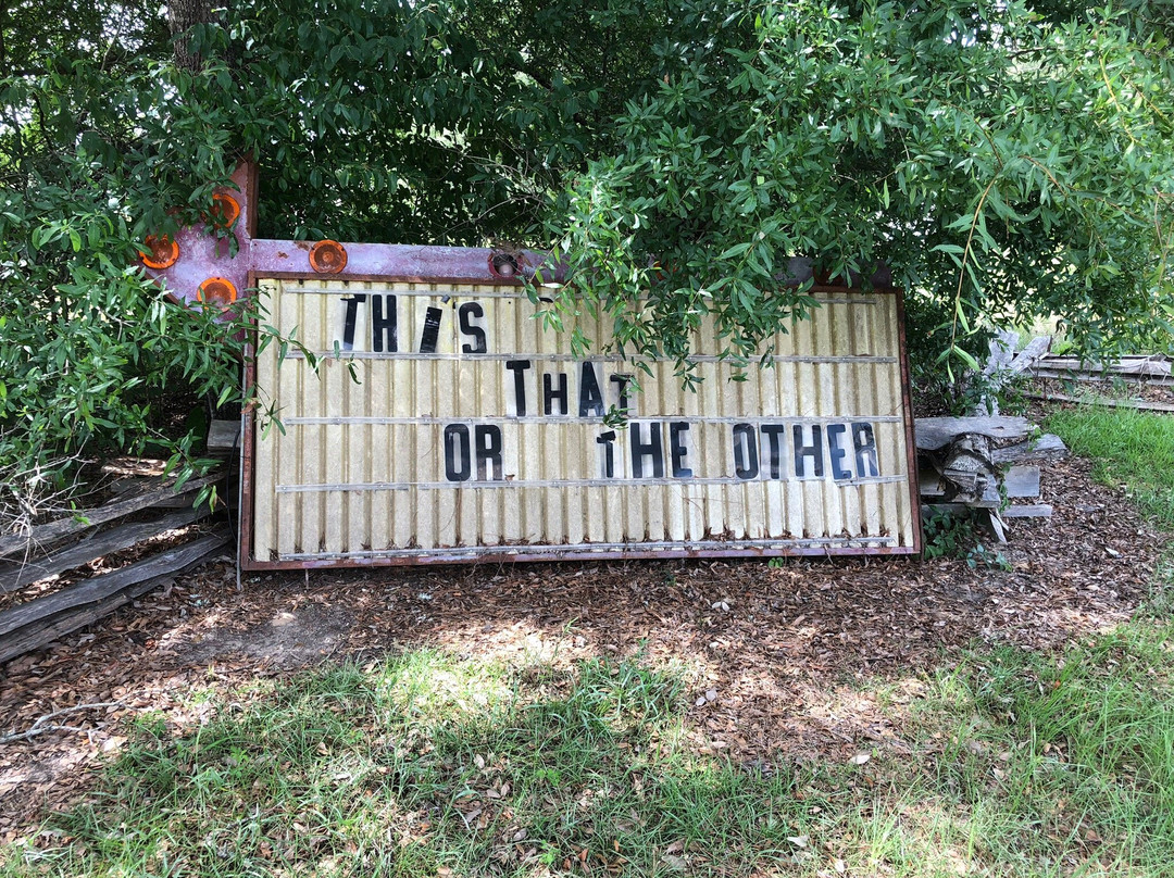 Drive Through Museum-Seale必去景点