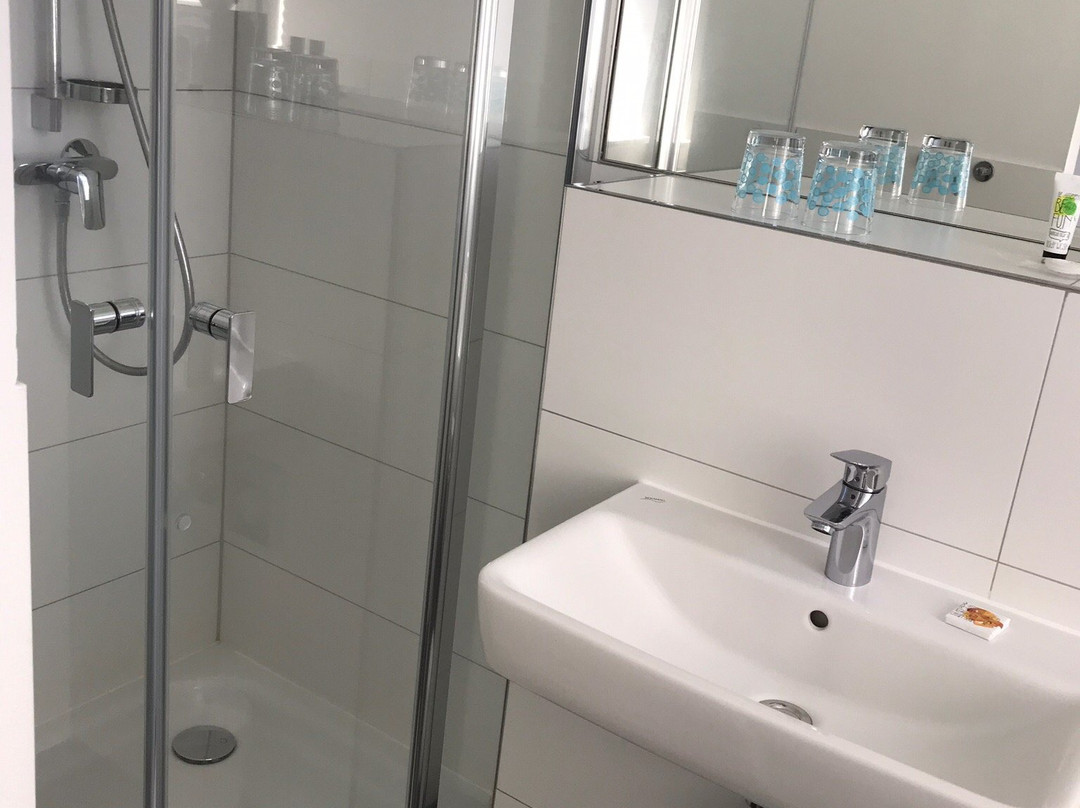 Beach Hotel California主图