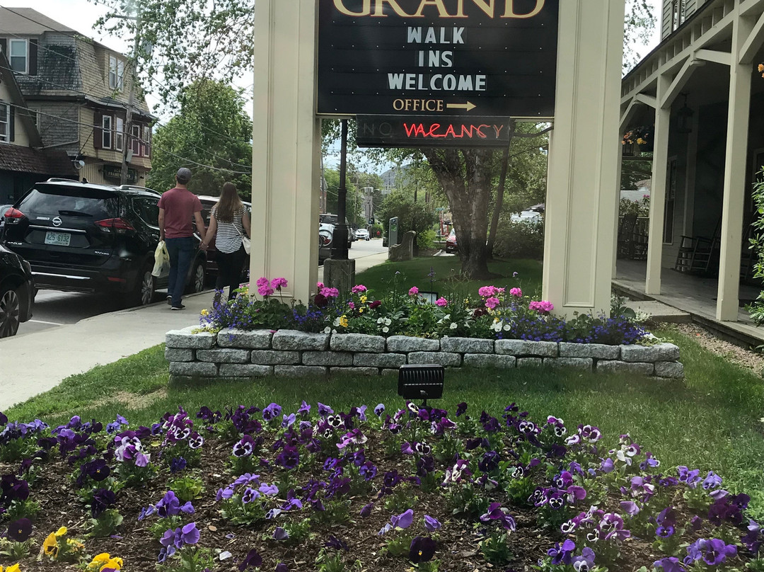 巴尔港大酒店主图