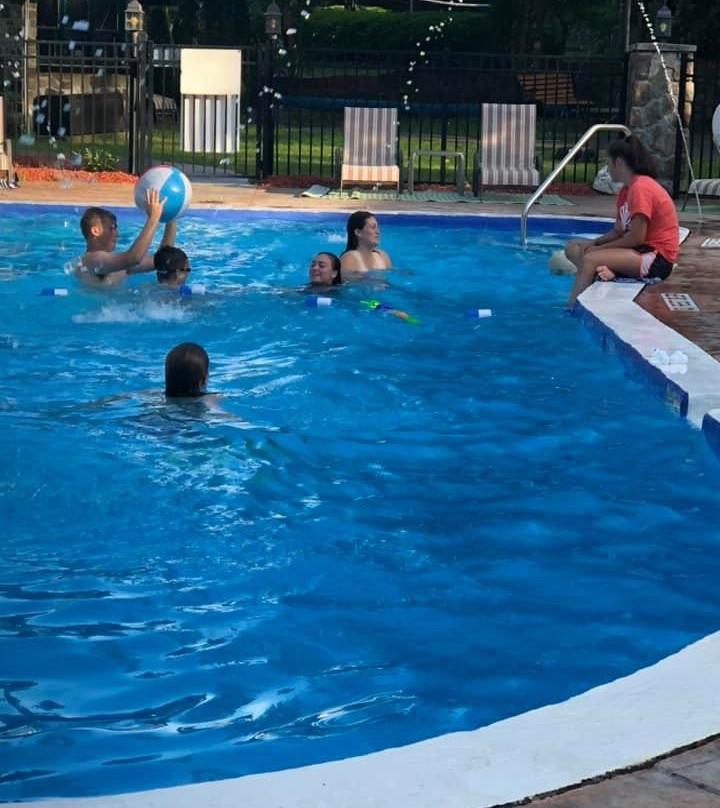 Adirondack Diamond Point Lodge主图