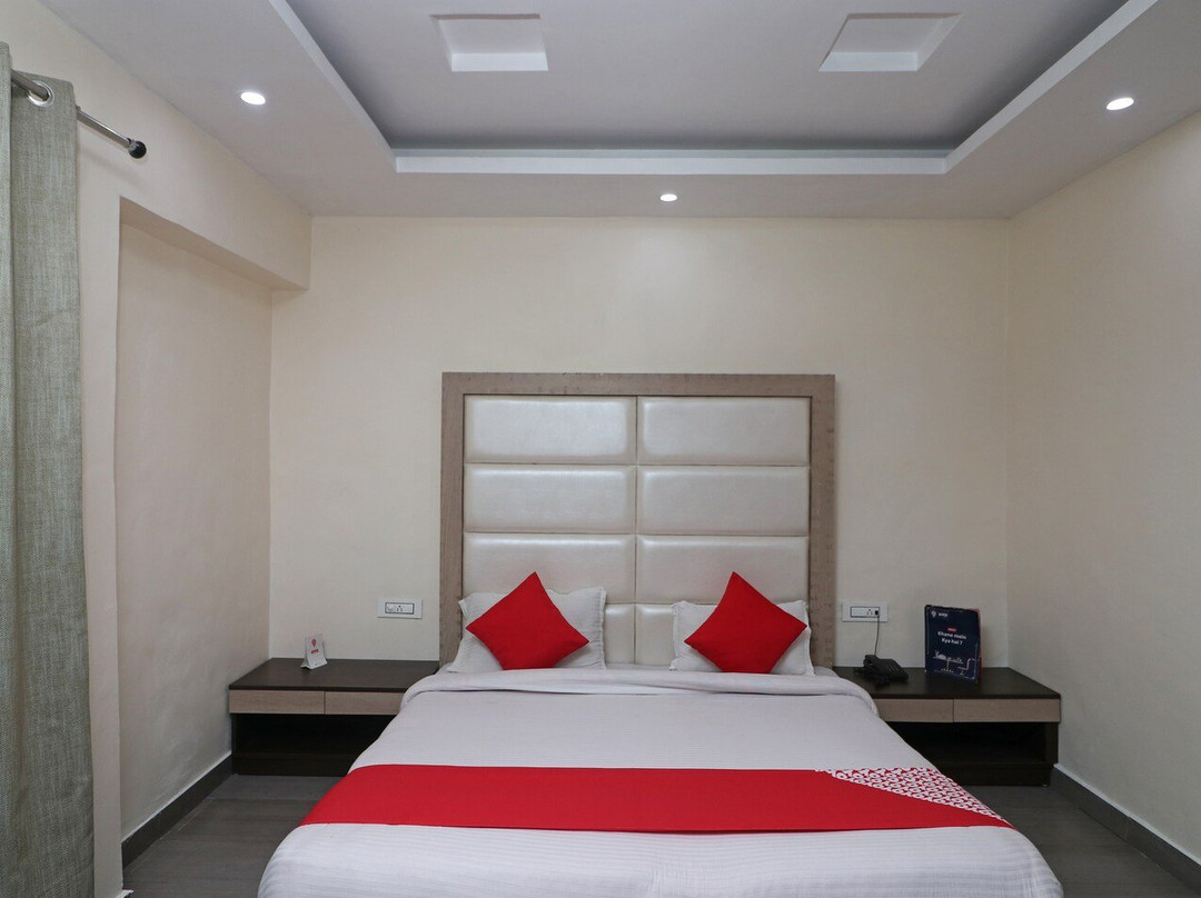 OYO 18631 Hotel King's主图