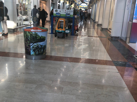 Centro Commerciale Mugnano-Mugnano di Napoli必去景点