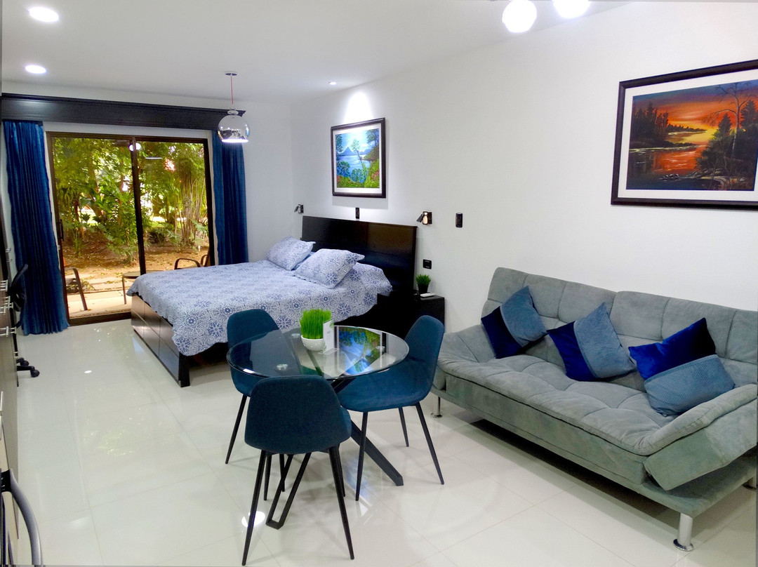 Hotel Suites Merlyn Airport