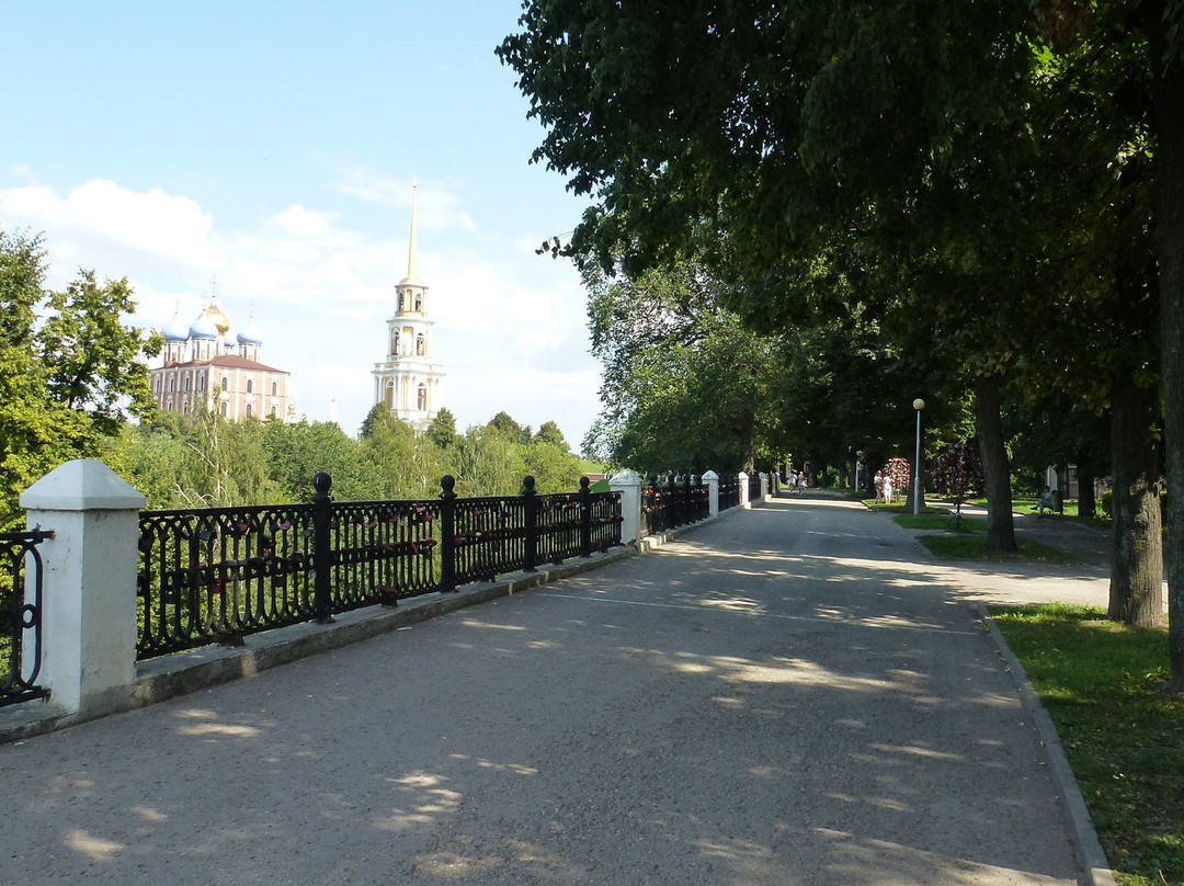 Embankment of the River Trubezh景点图片