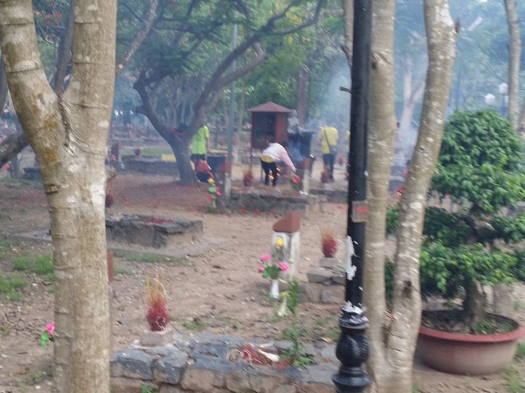 Hang Duong Cemetary-昆山岛必去景点