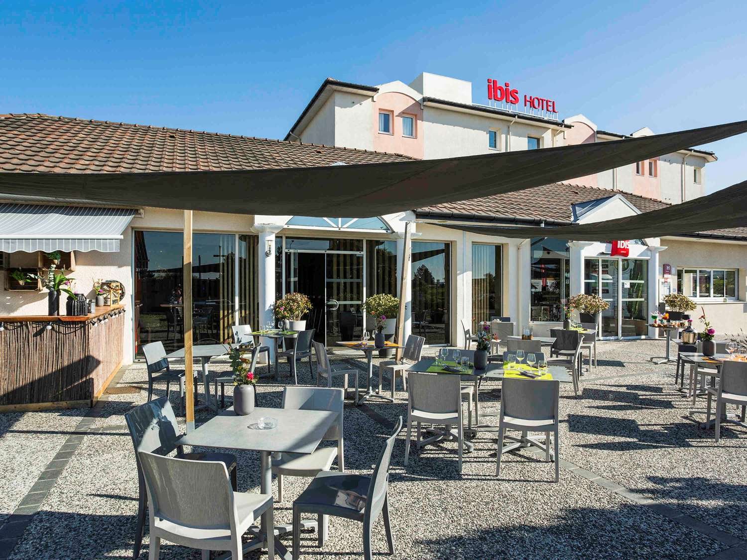 Ibis Pau Lescar-官方