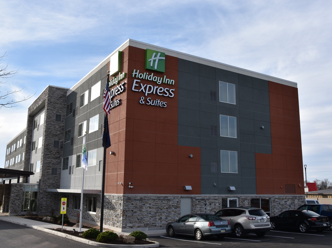 Holiday Inn Express & Suites Johnstown By IHG主图